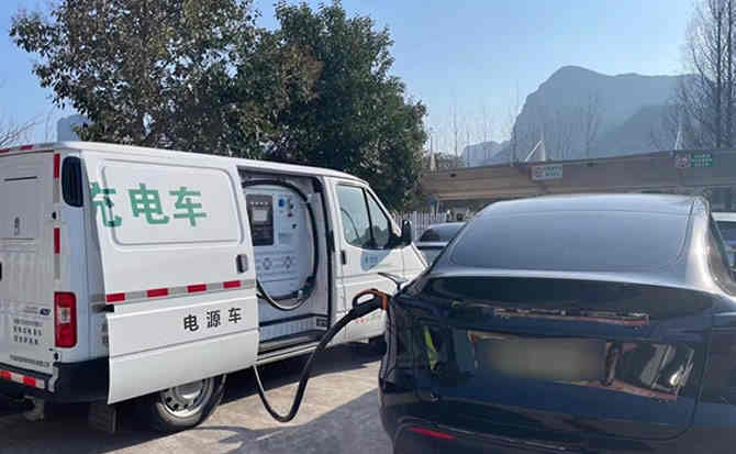 唐县汽车搭电